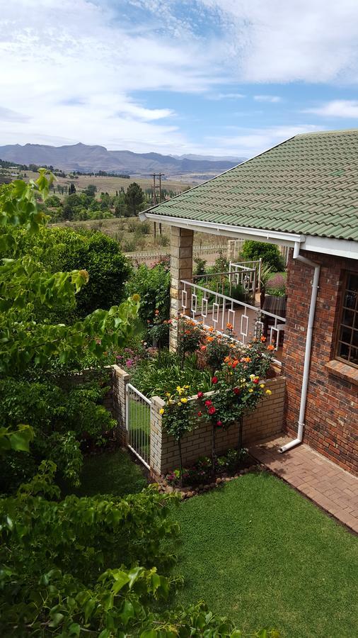 Clarens Cottages Buitenkant foto