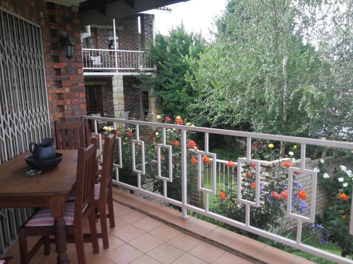 Clarens Cottages Buitenkant foto