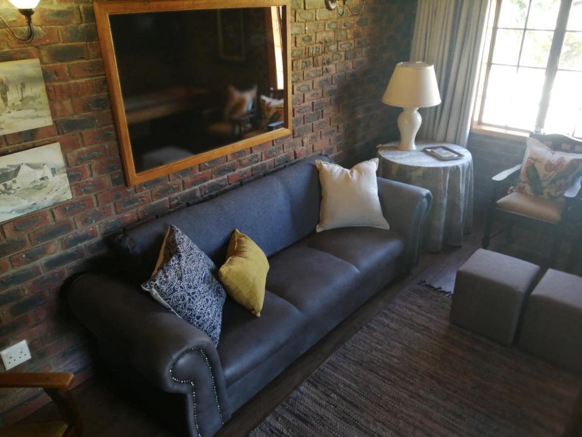 Clarens Cottages Buitenkant foto